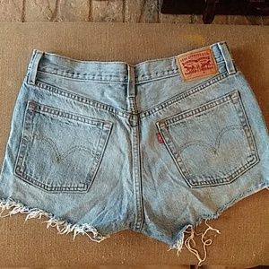 Levi's 501 High waisted shorts size 28
